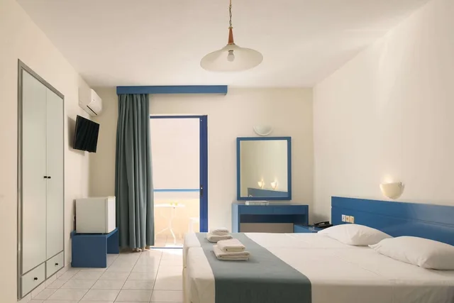 Standard, 1 Double and 1 Single Bed, Central Hersonissos Hotel 3/10