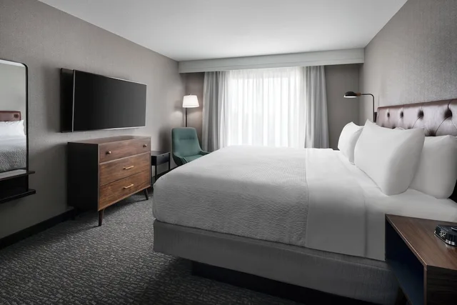 لوفت بغرفة نوم واحدة، Four Points By Sheraton Hotel Suites San Francisco Airport 1/5