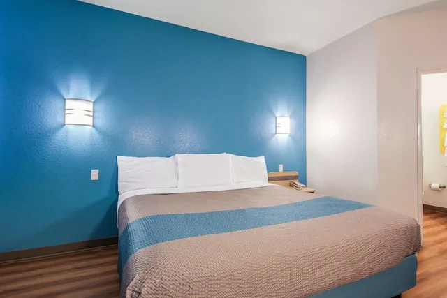 جناح ديلوكس بسرير كينج، Motel6 New Braunfels, TX 8/10
