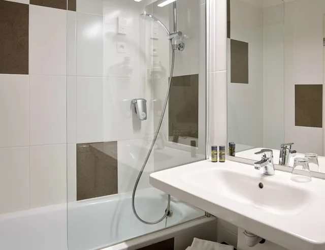 غرفة سوبيريور بسريرين منفصلين، Best Western Hotel Wavre 4/6