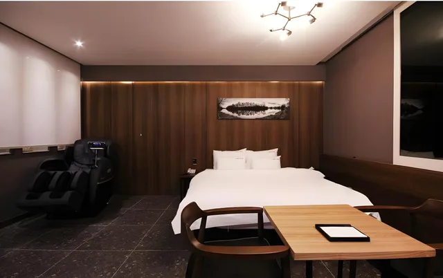 Sweet، Le IDEA HOTEL 2/2