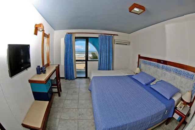 غرفة ديلوكس رباعية بسرير مزدوج وسريرين منفصلين، OPABA PRAIA HOTEL 8/10