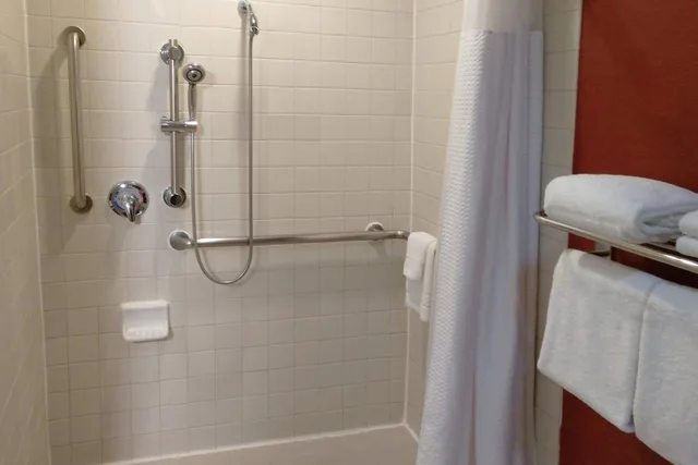 غرفة بسريرين مزدوجين لذوي الإعاقة، Courtyard Houston Brookhollow 5/7