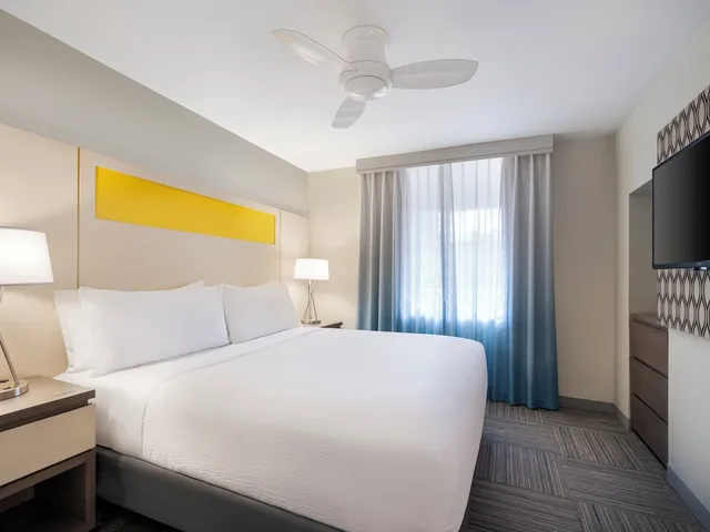 3 Bedrooms, Family Suite, 2 King Beds, Bunk Bed, Accessible, Holiday Inn Resort Orlando Suites - Waterpark 3/10