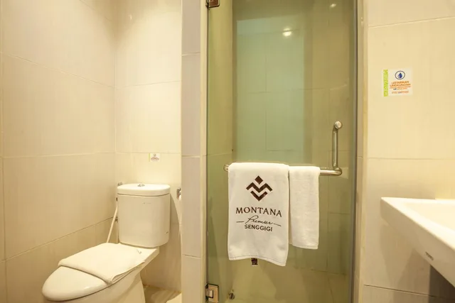 غرفة سوبيريور بسرير كينج، Montana Premier Senggigi 8/9