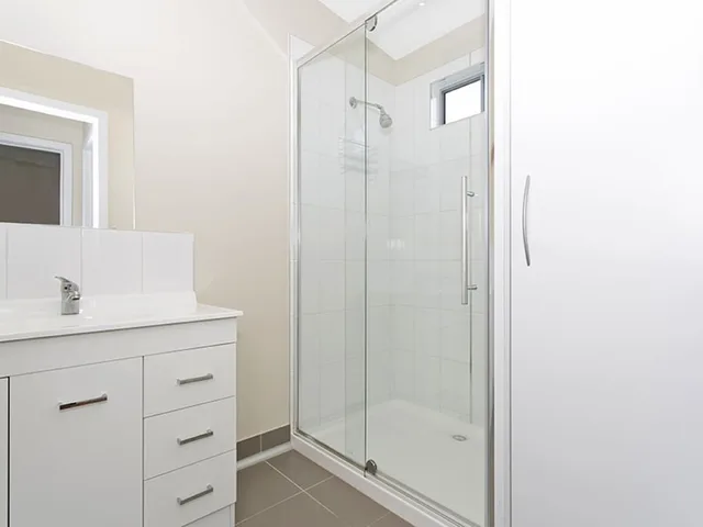 كابينة سوبيريور بسرير كوين وسريرين فرديين، PORTLAND HOLIDAY VILLAGE 2/2
