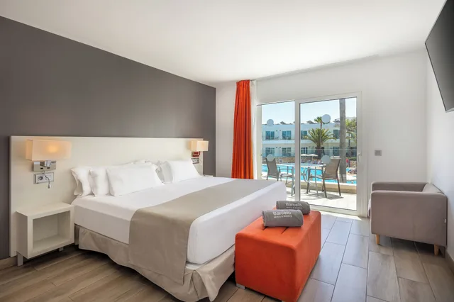 جناح بإطلالة على المسبح، BARCELO CORRALEJO SANDS 1/2