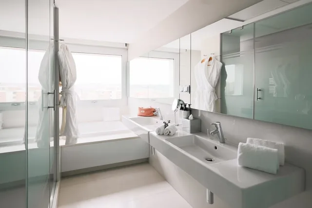 Madrid, Suite, Single Bed، voco Madrid Retiro, an IHG Hotel 4/4