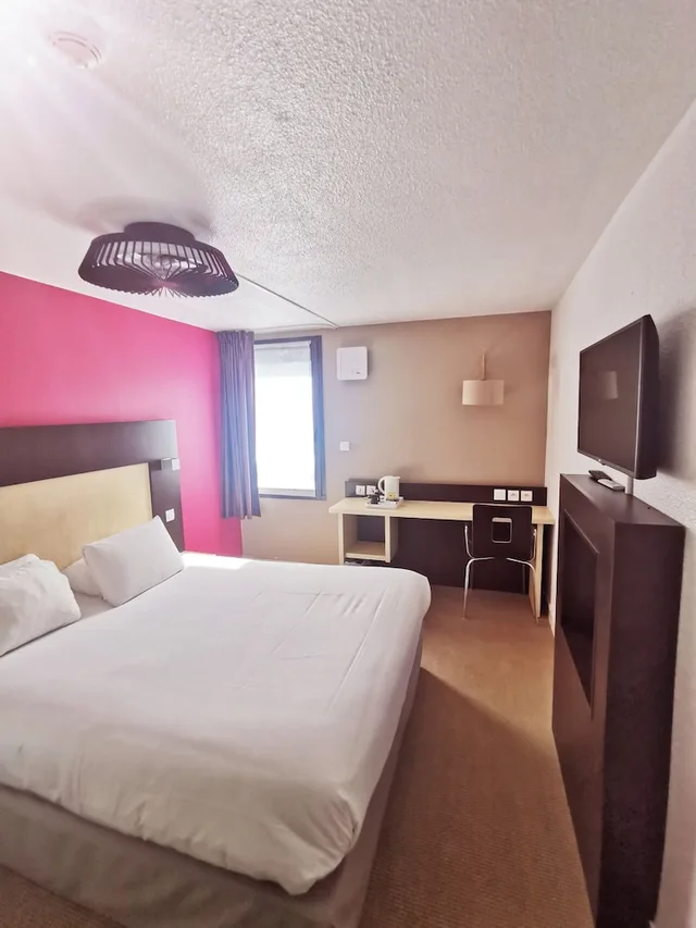 غرفة قياسية بسرير مزدوج، Kyriad Rouen Nord Mont St Aignan 1/3