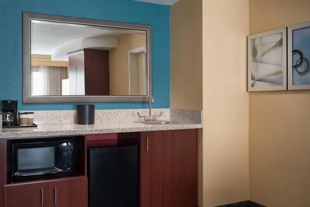 جناح بسرير كينج بإطلالة على الجبل بغرفة نوم واحدة، Courtyard Glenwood Springs 6/7