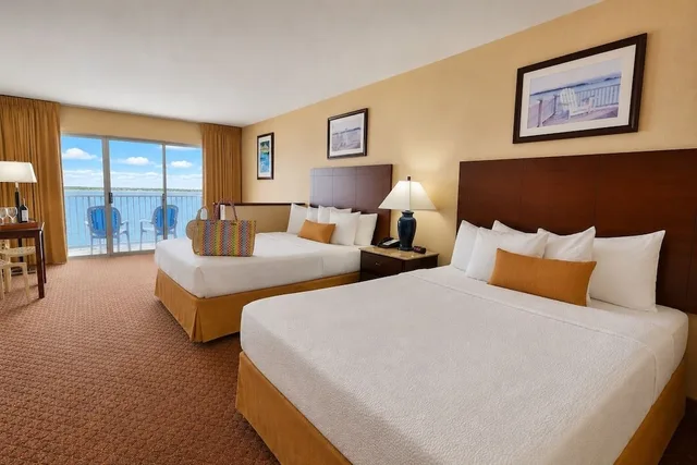 Efficiency, Deluxe, 2 Queen Beds, Bay View, Sofa, South Building، Princess Bayside Beach Hotel 3/10