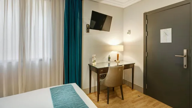غرفة قياسية ثلاثية بسرير مزدوج وسرير فردي، Sercotel Gran Hotel Conde Duque 5/6