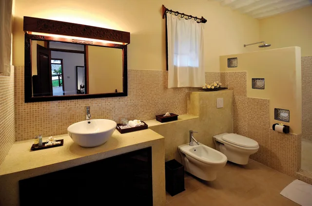 Beach Villa, Twin Beds, Sea Front، Diamonds Mapenzi Beach Zanzibar 10/10