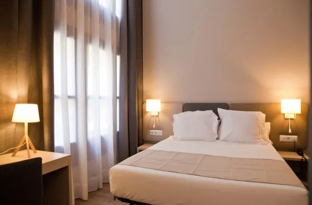 غرفة سوبيريور بسرير مزدوج أو سريرين منفصلين مع أريكة، May Ramblas Hotel 1/2