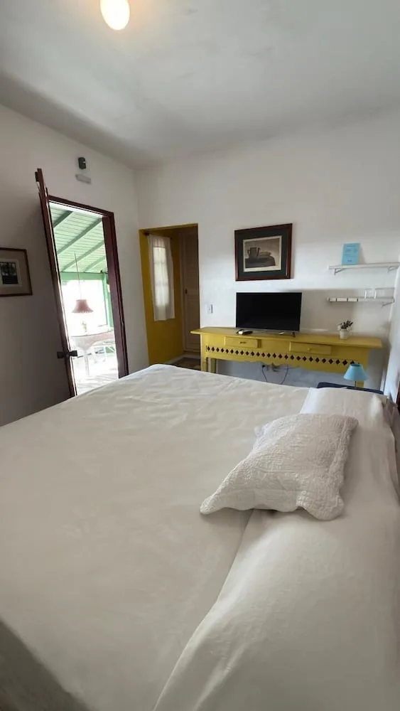 جناح بسرير كينج بإطلالة على البحر، Hotel Maison Joly 6/10