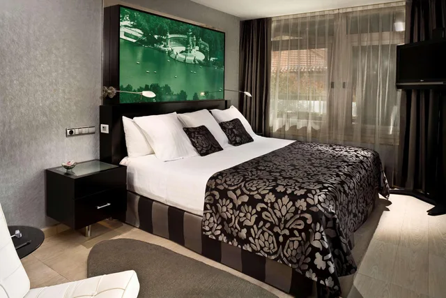 Grand, Suite, Melia Madrid Princesa Hotel 1/9