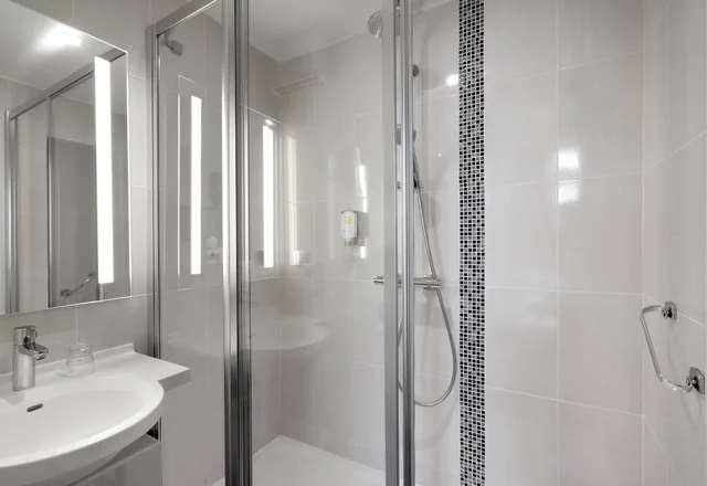 Comfort, Queen Bed, Citotel Arverna Vichy 4/6