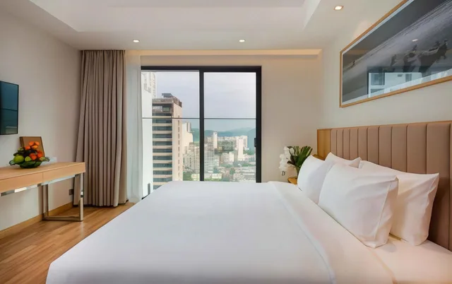 Senior, Double Bed, City View، Nagar Hotel Nha Trang 2/2