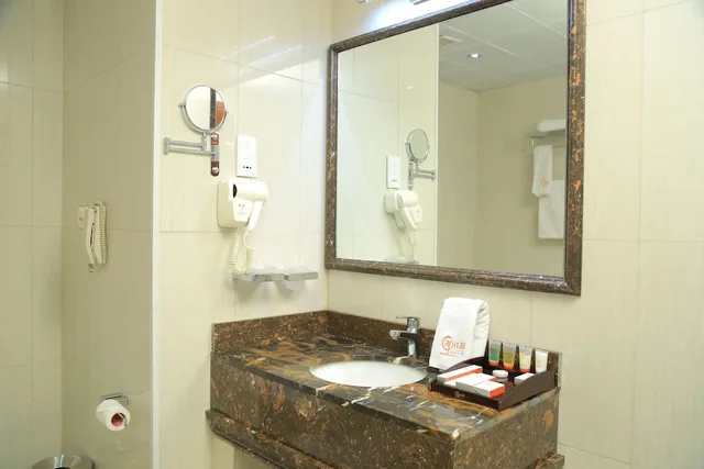 غرفة قياسية بسريرين منفصلين، Capital Hotel And Spa 10/10