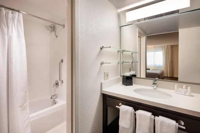 غرفة بسرير مزدوج، Fairfield Inn By Marriott Anaheim Resort 10/10