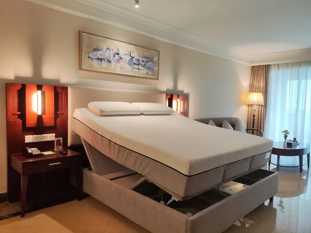 Room, King Bed, Sunrise Sleeper View, Ocean View، Wyndham Garden Wenchang Nanguo 4/6