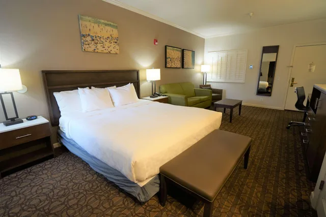 Room, Accessible, Best Western Plus All Suites Inn 3/7