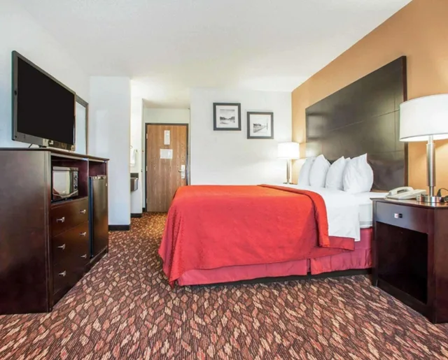 غرفة بسرير مزدوج، Quality Inn St. Mary's, OH 1/2