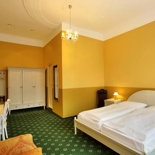 Room, Triple, Hotel Bellmoor Im Dammtorpalais 1/9