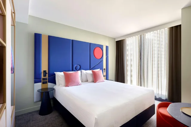 Quintuple، Quincy Hotel Melbourne 4/8