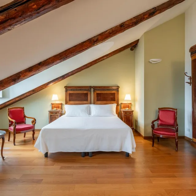 غرفة كومفورت رباعية، Hotel Roma E Rocca Cavour 2/5