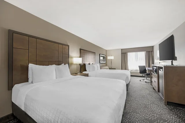 غرفة قياسية بسريرين كوين مع أريكة، Best Western Plus Spokane North 4/10