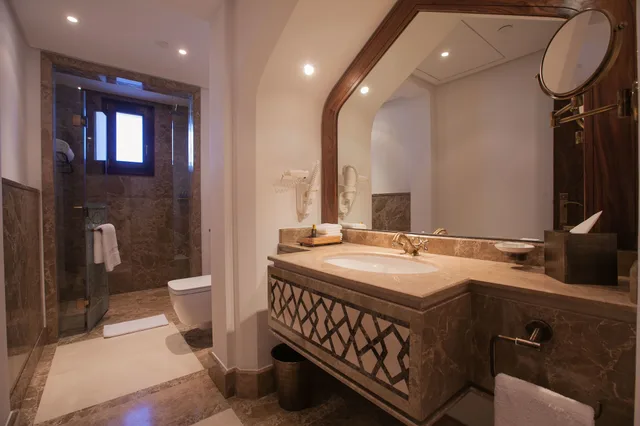 غرفة ديلوكس بسرير كينج، Souq Waqif Boutique Hotels By Tivoli 3/3