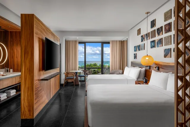 غرفة بسريرين كوين بإطلالة على البحر، Conrad Tulum Riviera Maya 6/11