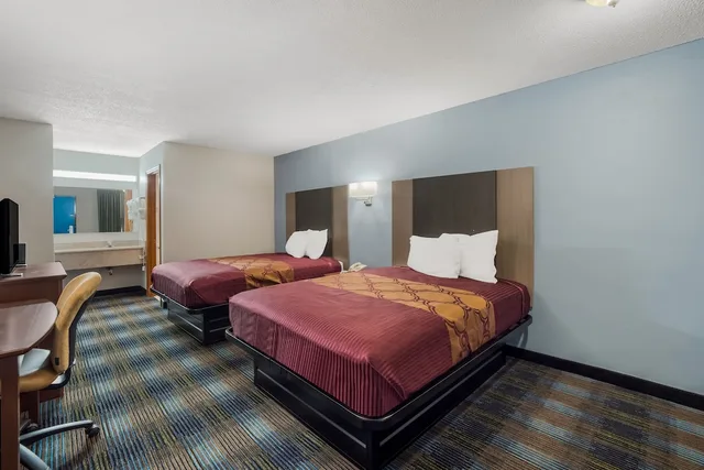 غرفة قياسية بسريرين كوين، Rodeway Inn Augusta West - Fort Gordon 1/6