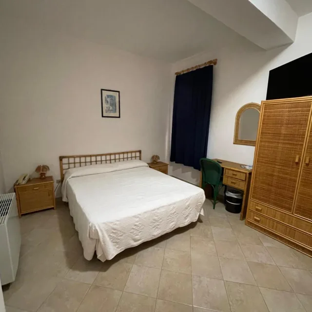 Room, Double or Twin Bed, Hotel Miramare Garzia 1/5