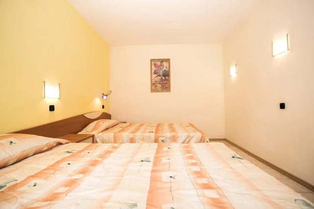 شقة بإطلالة على البحر بغرفتي نوم، Royal Bay 8/10