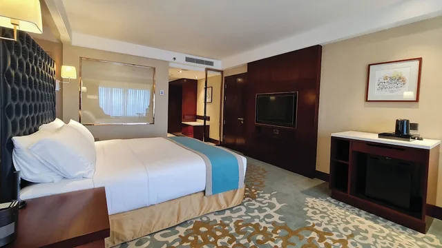 غرفة بريميوم بسرير كينج بإطلالة على المدينة، Holiday Inn Dhaka City Centre 2/10