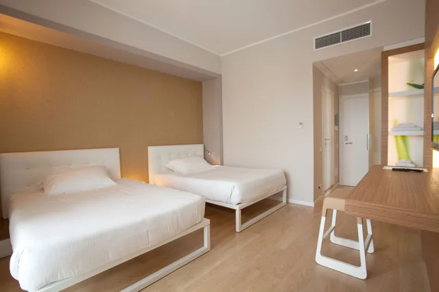 غرفة كومفورت رباعية بسرير بطابقين بشرفة، Oxygen Lifestyle Hotel 3/8