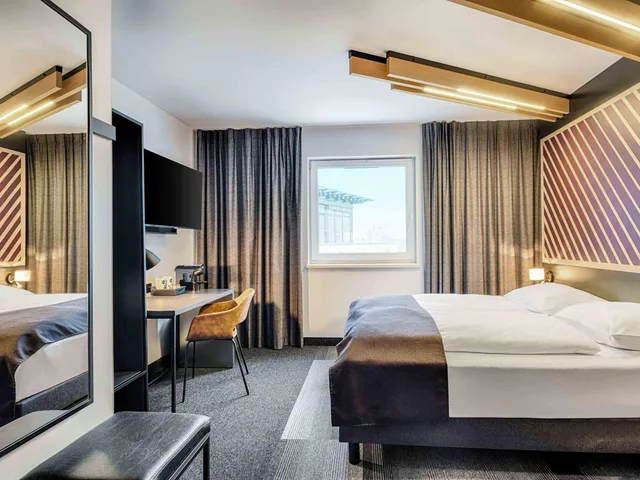 غرفة بريميوم بسرير كوين، B&B Hotel Bonn 1/1