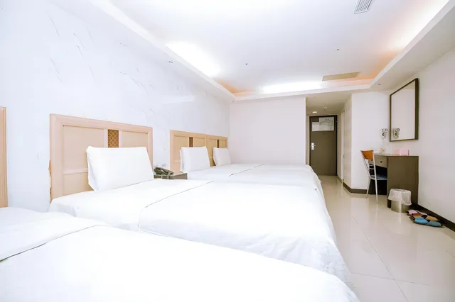 غرفة إليت رباعية بسرير فردي، Guide Hotel Taoyuan Fuxing 2/2