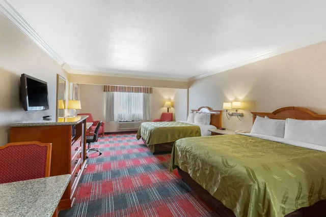 غرفة بسريرين كوين، Quality Inn & Suites Oceanside Near Camp Pendleton 1/9