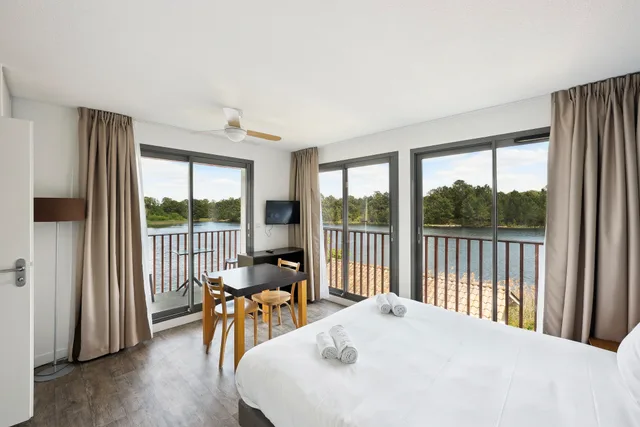 Studio, Double or Twin Bed, Pool Side، All Suites Appart Hotel la Teste de Buch 2/2