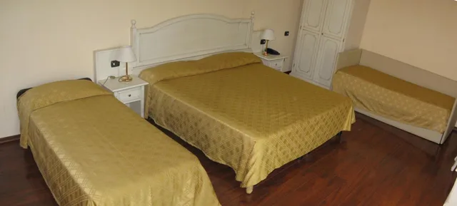 غرفة رباعية، International Hotel Iseo 2/9