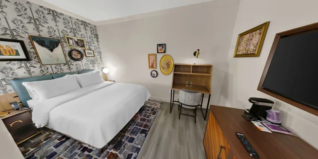 غرفة قياسية بسرير كينج لذوي الإعاقة، Hotel Indigo New Orleans French Quarter 2/6