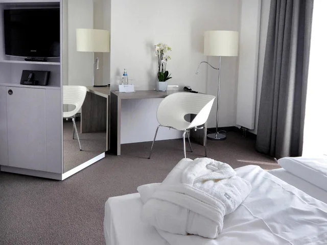 غرفة كومفورت بسرير مزدوج، Hotel Schweizer Hof Kassel 3/7