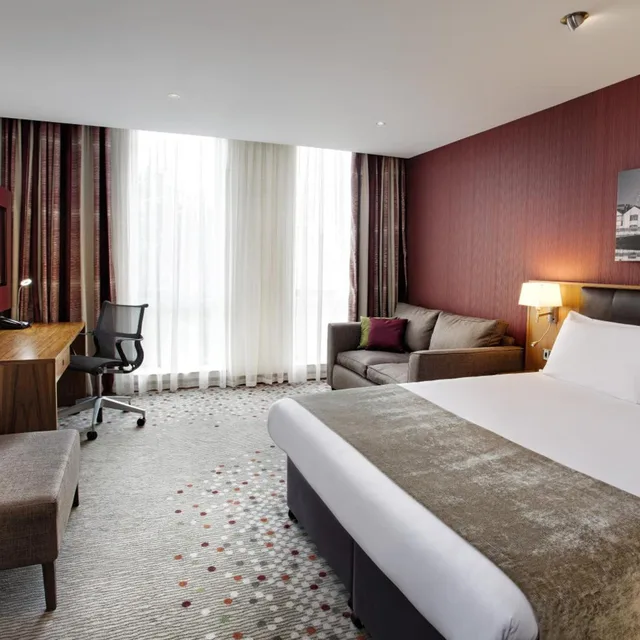 غرفة قياسية بسرير مزدوج مع أريكة، HOLIDAY INN BRISTOL CITY CENTRE 5/10