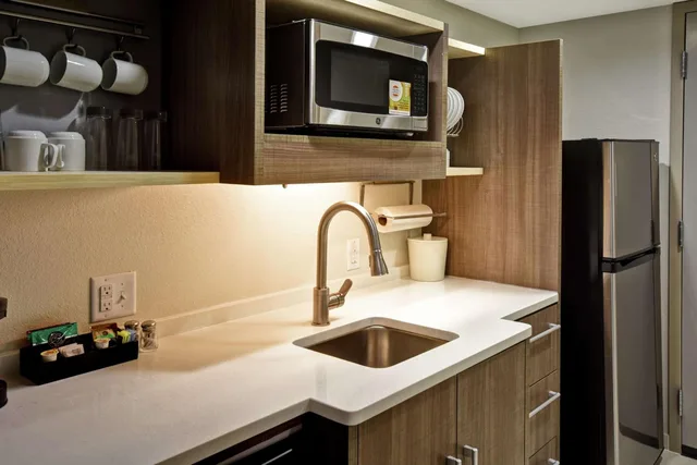 جناح بسرير كينج مع أريكة لذوي الإعاقة، Home2 Suites By Hilton Frankfort Ky 3/3