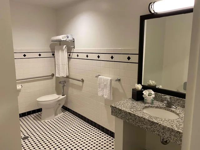 غرفة كبيرة بسريرين مزدوجين لذوي الإعاقة، Best Western River North Hotel 6/6
