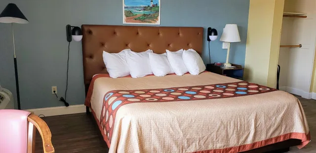 Ocean, King Bed, Patio، Pilgrim Sands on Long Beach 1/3