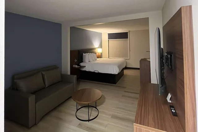 جناح استوديو بسرير كينج، Wingate by Wyndham Dublin Near Claytor Lake State Park 6/9